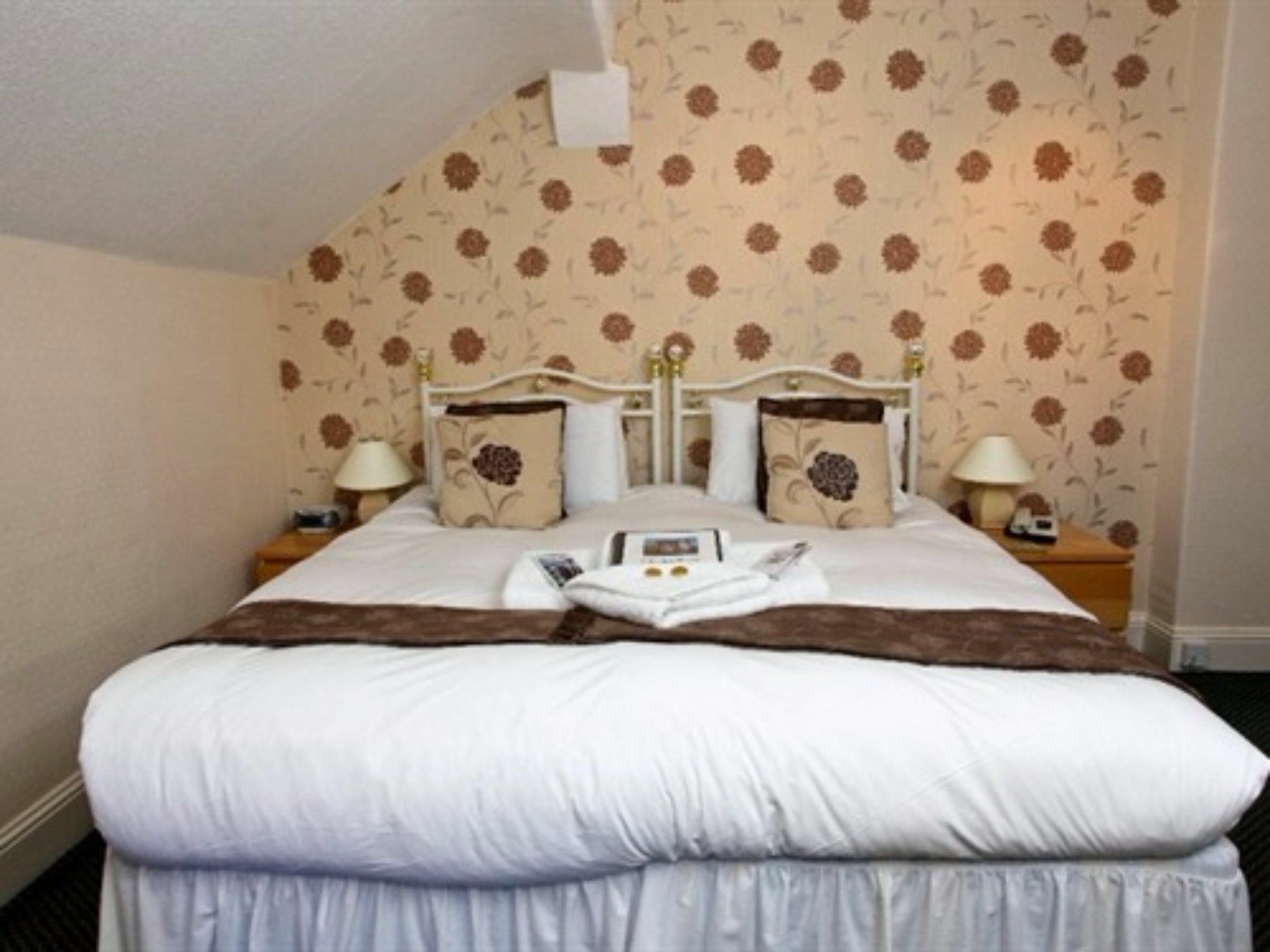 Bed and Breakfast Edendale House Southport Esterno foto